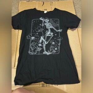 skull with flowers shirt